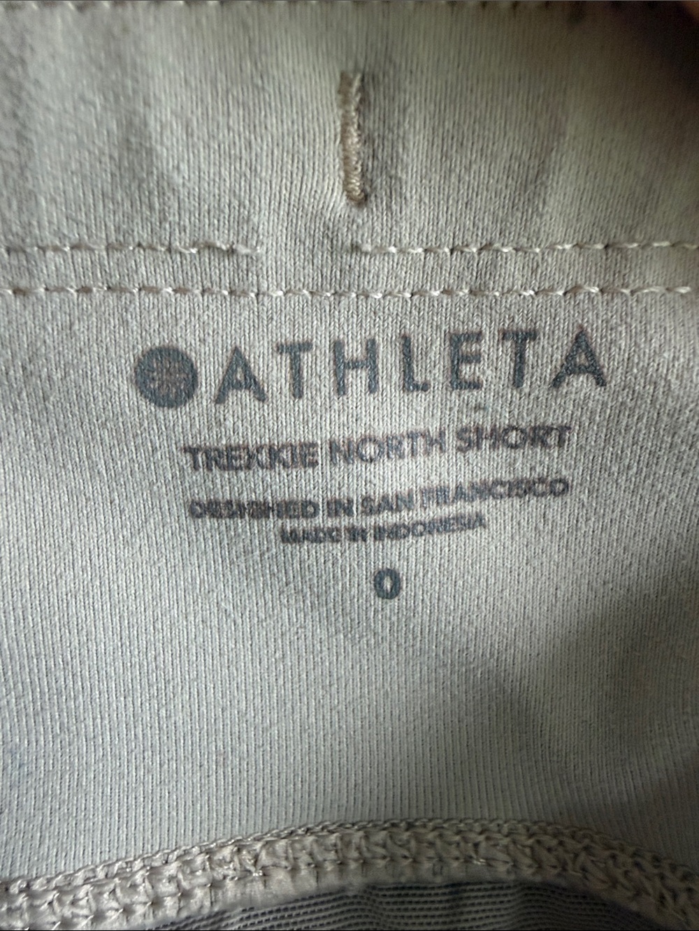Athleta Trekkie Short Khaki Color - Picture 2 of 4
